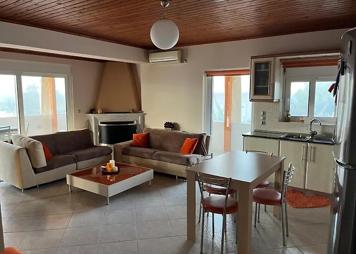 Chris Luxury Apartment,Near Athens Airport!